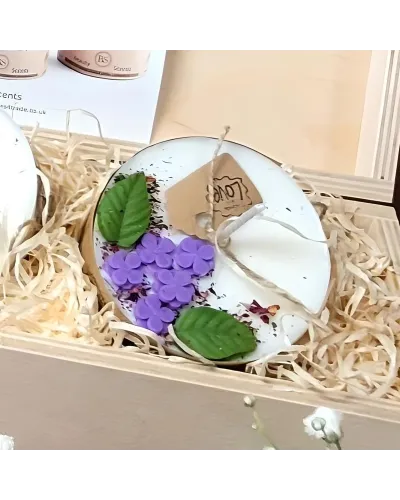 gift set of eco-friendly handcrafted candles in soy wax