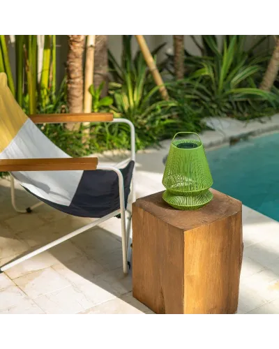 paralume in plastica riciclata fatto a mano