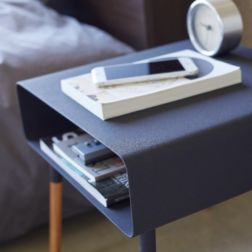 tavolino basso di design, compatto ed elegante