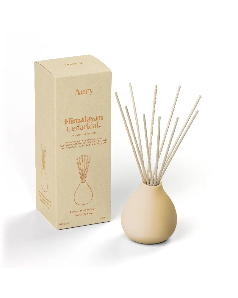 Diffusore di fragranze a bastoncini Aery Himalayan Cedar Leaf con note di limone, patchouli e cedro