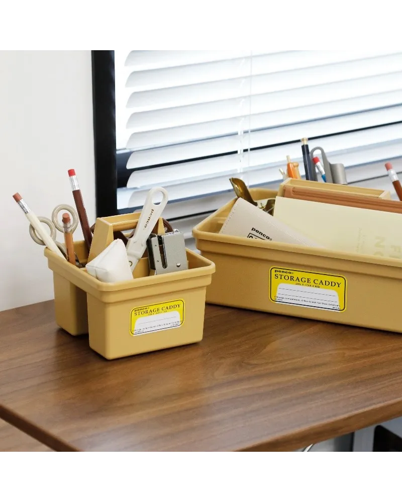 Piccolo contenitore con manico e divisori interni compatto, impilabile, disponibile in colori nostalgici