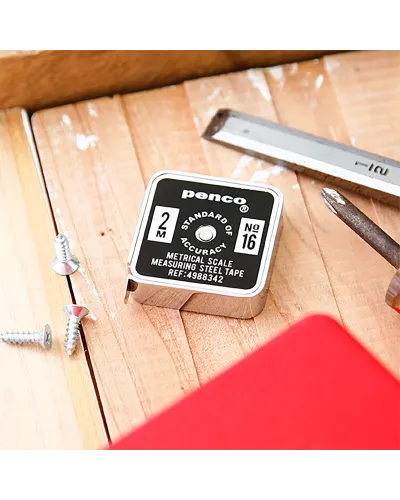 Penco, Metro tascabile in acciaio inox con design compatto e colori rétro