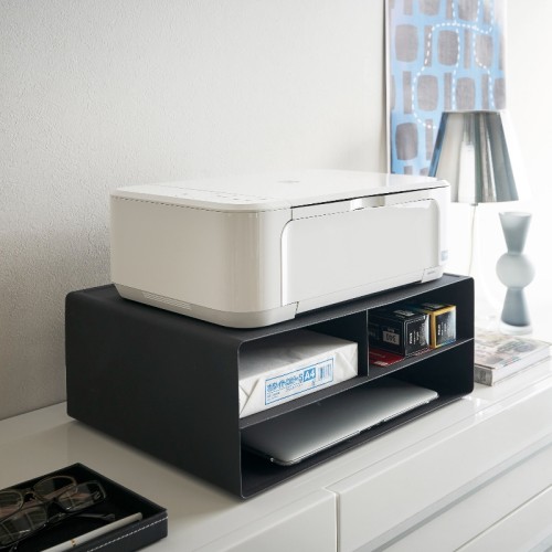 supporto per stampanti Yamazaki con una struttura solida e un’estetica minimalista