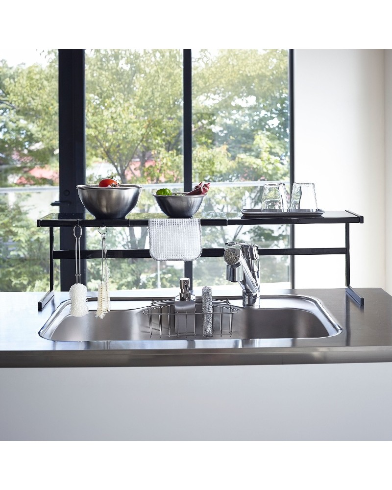 mensola estensibile che trasforma ogni angolo della cucina in uno spazio funzionale