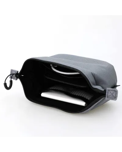 Pochette imbottita con ampia apertura, tasche in rete e divisorio removibile