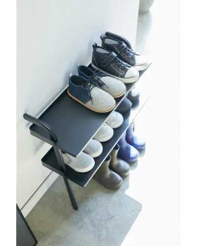 Compact design children's shoe rack