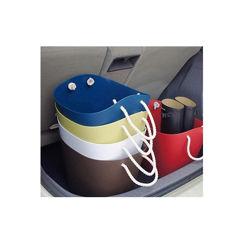 Practical and resistant storage basket