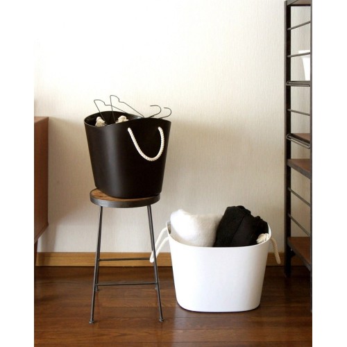 Practical and resistant storage basket
