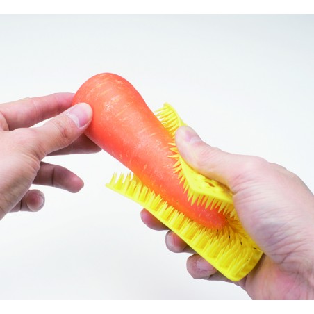 rubber brush to clean vegetables and objects in the kitchen
