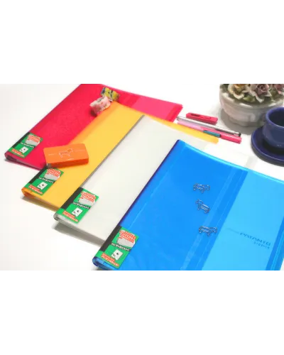 Heavy duty A4 display book with 40 transparent pockets