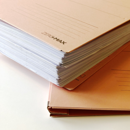 Expandable, Space-saving A4 Document Holder