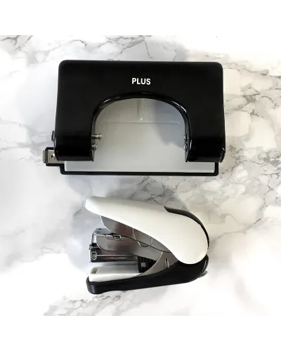 stapler with staples 10