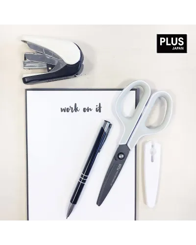 stapler with staples 10