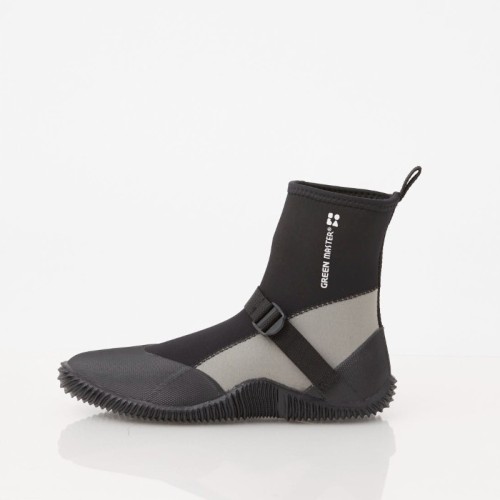 waterproof rubber boots with grippy soles