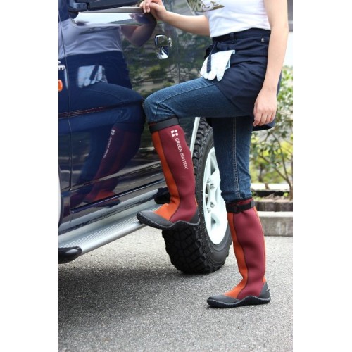 Comfortable waterproof rubber boots for gardening and agriculture