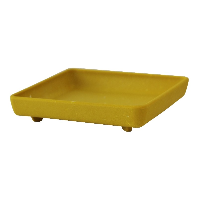 square or rectangular plastic saucer for garden pots