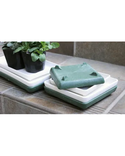 square saucer 16.5 x 16.5 cm in plastic