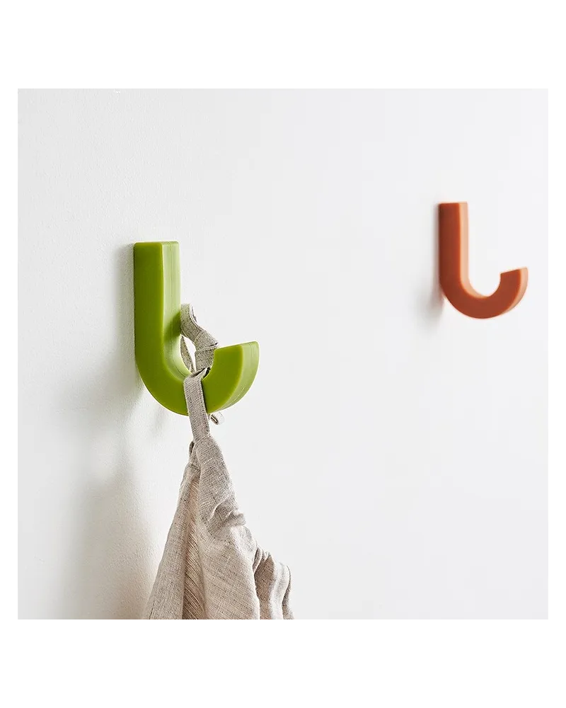 gancio appendiabiti facile da montare