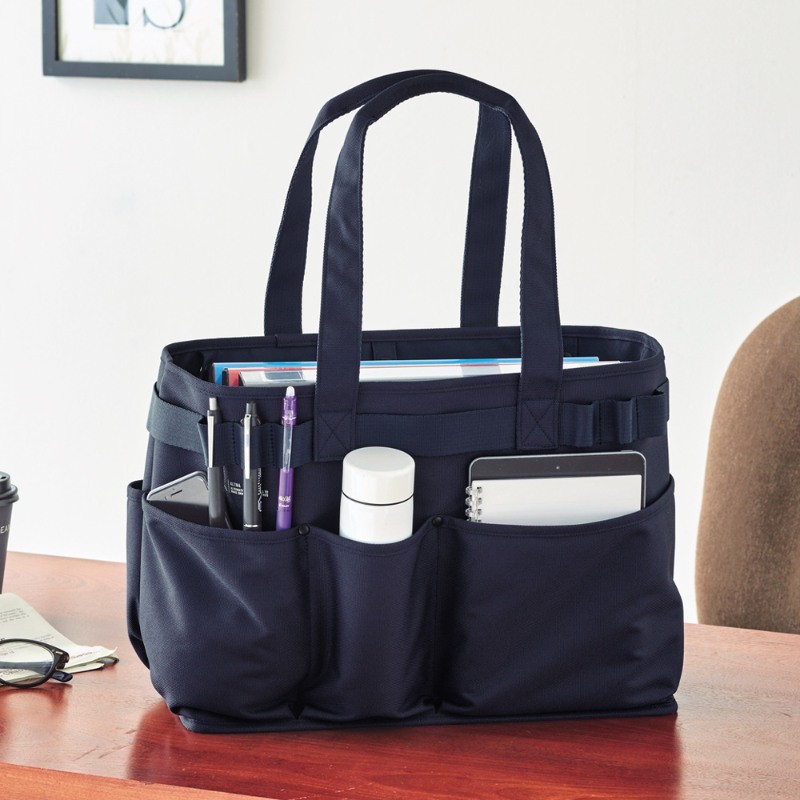 Lightweight yet large capacity, comfortable and rigid base tool and PC bag