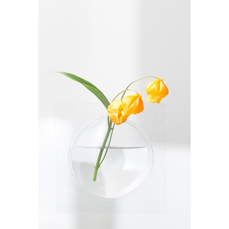 piccolo vaso per un solo fiore