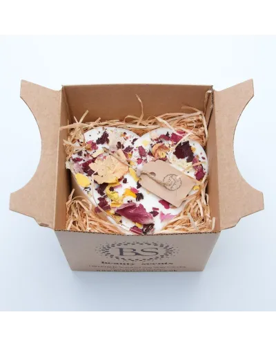 handcrafted scented soy wax candle