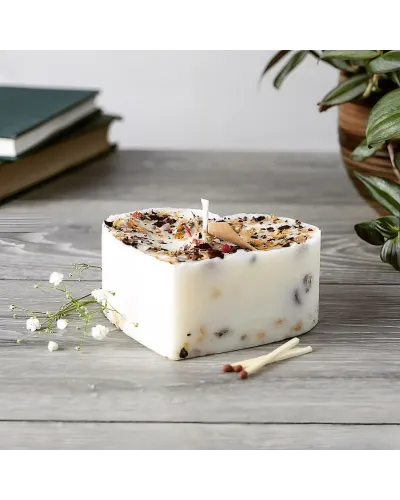 handcrafted scented soy wax candle