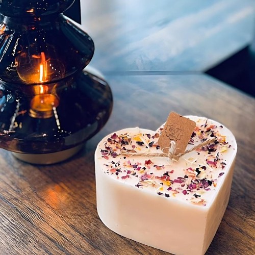 scented romantic handmade candle for your room