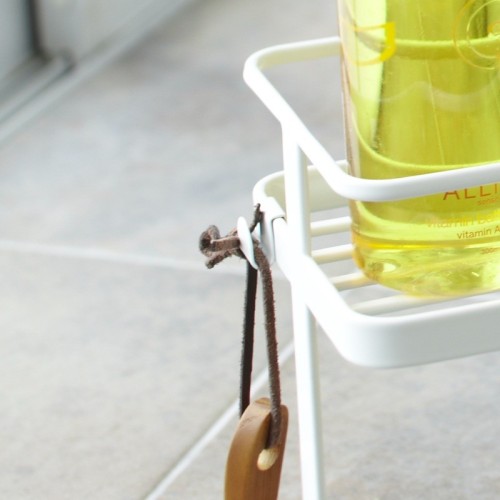 porta oggetti compatto elegante a 2 ripiani con ganci colore bianco