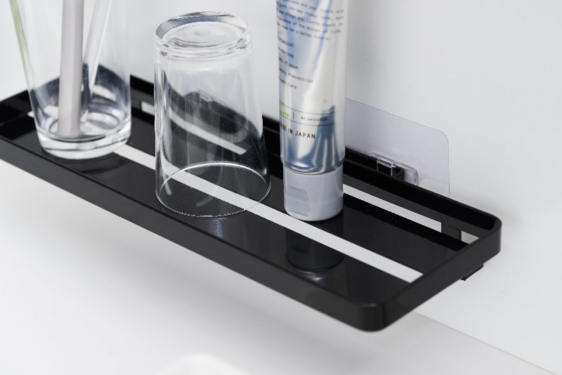 Practical tool-free installation rack for bathroom